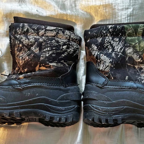 BOOTS, SNOWMOBILE, MID-CALF, ASCENT, SZ 6 BUT FITS ME AND I'M A LADIES 8, CAMO - Picture 4 of 10